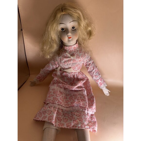 Paranormal/Haunted “Mother” Of The Dolls..NEGATIVE ENERGY. AWFUL. MEAN, BAD ETC. - Picture 6 of 7